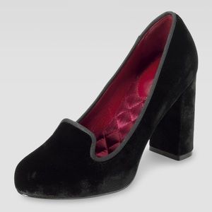 Nike air and cole Haan velvet heels